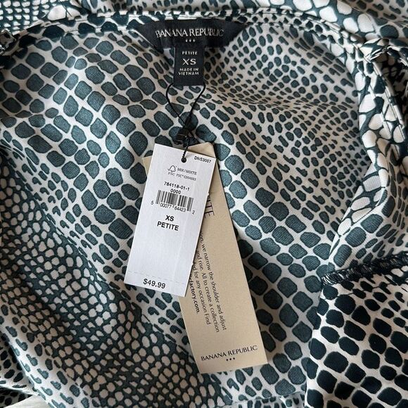 Banana Republic Silky Cowl Neck Camisole Size XSP - Picture 7 of 12